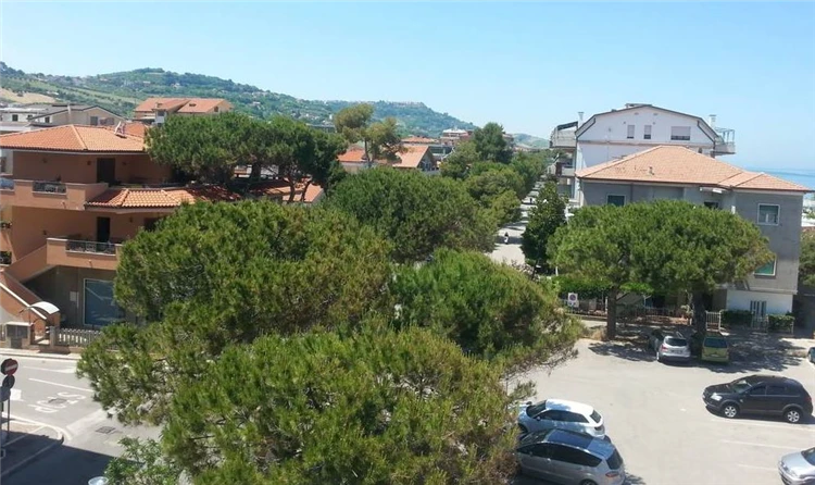 Venkovní relaxační zóna resortu Mare Verde | Silvi Marina / Residence Mare Verde