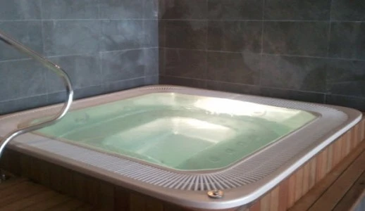 Jacuzzi v Hotel Riviera Santa Susanna | Santa Susanna / Hotel Riviera
