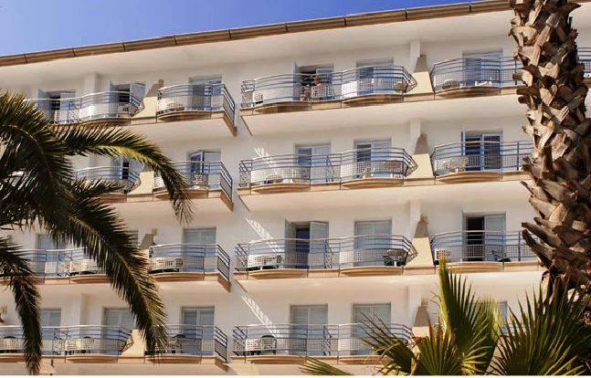 Interiér hotelu Alhambra v Santa Susanně | Santa Susanna / Hotel Alhambra