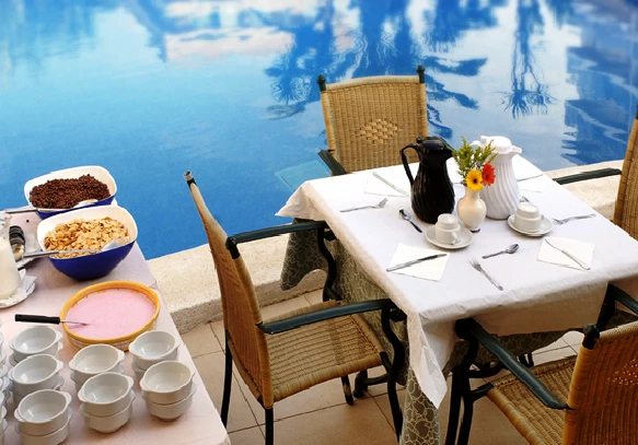 Prostory hotelu Alhambra v Santa Susanně | Santa Susanna / Hotel Alhambra