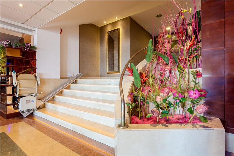 Recepce hotelu Pimar & SPA – pohled 2 | Blanes / Hotel Pimar & SPA
