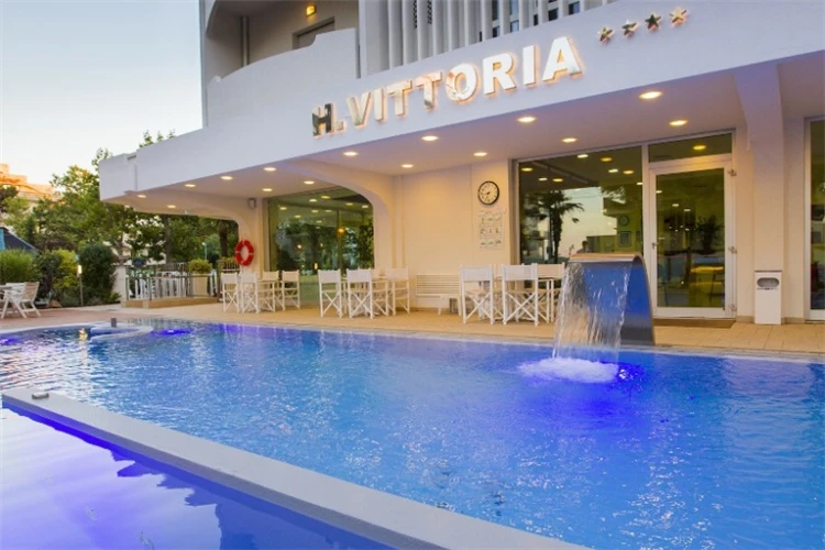 Hotel Vittoria – vaskulární chodník ve wellness | Riccione / Hotel Vittoria