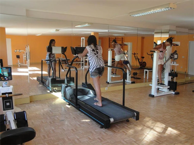 Posilovna hotelu Esplendid s cvičebními stroji | Blanes / Hotel Esplendid