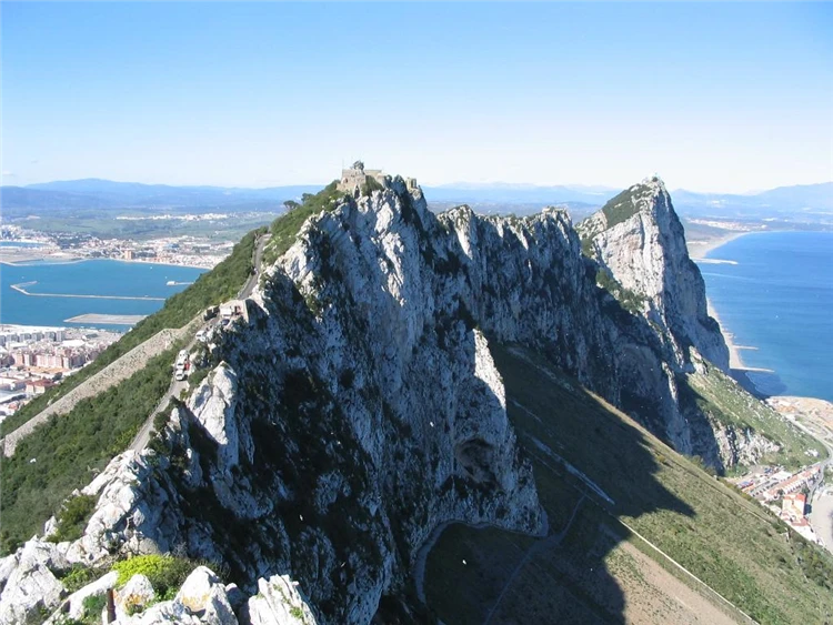 Gibraltar – pohled na slavnou skálu Gibraltaru | V rytmu žhavé Andalusie