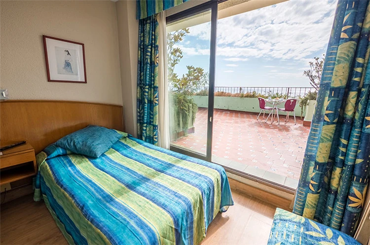 Dvoulůžkový pokoj v hotelu Checkin Garbí | Calella / Hotel Checkin Garbí