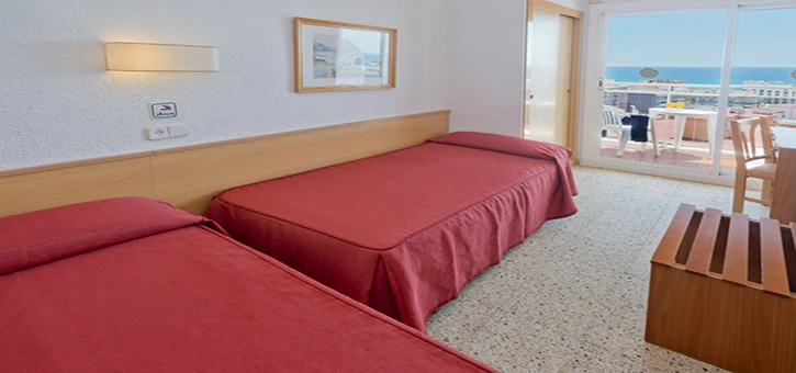 Rodinný pokoj v hotelu Oasis Park Splash | Calella / Hotel Oasis Park Splash