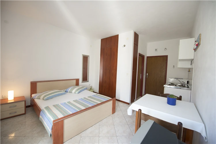 Pohled na apartmánový dům Ivica z venku | Omiš-Duće / Apartmánový dům Ivica