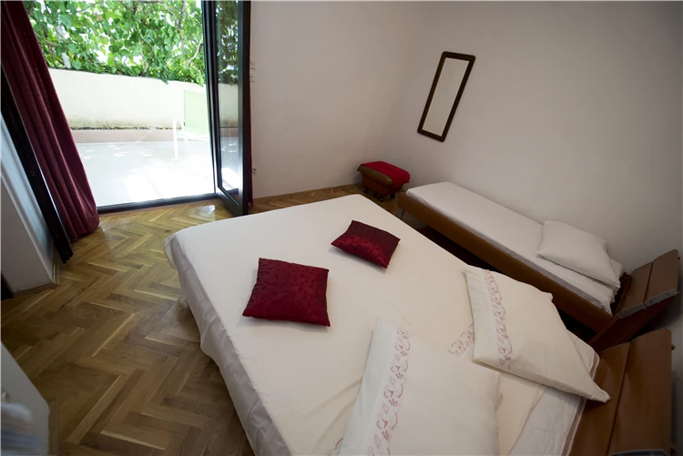 Společné prostory nebo bazén u domu Ivica | Omiš-Duće / Apartmánový dům Ivica