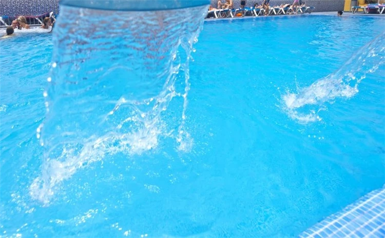 Venkovní bazén hotelu Alegria Cartago Nova v Malgrat de Mar | Malgrat de Mar / Hotel Alegria Cartago Nova