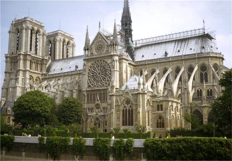 Katedrála Notre-Dame v Paříži | Magická Paříž s návštěvou Versailles