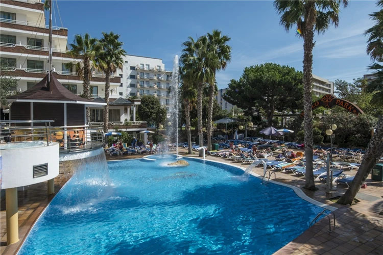 Venkovní bazén hotelu Indalo Park | Santa Susanna / Hotel Indalo Park