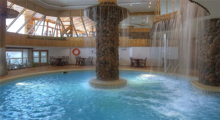 Krytý bazén hotelu Indalo Park | Santa Susanna / Hotel Indalo Park