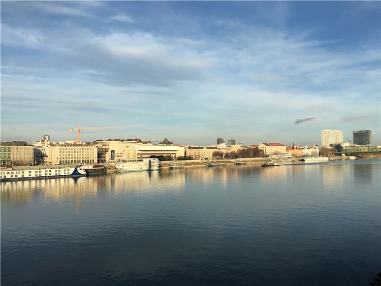 Historická architektura Bratislavy v adventním období | Předvánoční Bratislava