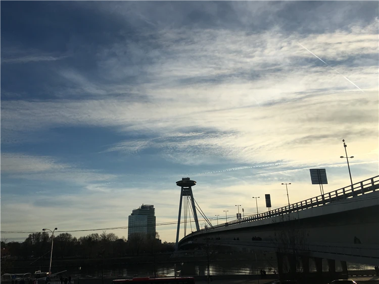 Detail adventní výzdoby na bratislavském náměstí | Předvánoční Bratislava