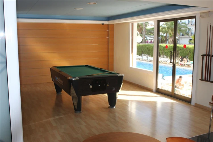 Kulečníkový stůl v Hotel Riviera Santa Susanna | Santa Susanna / Hotel Riviera