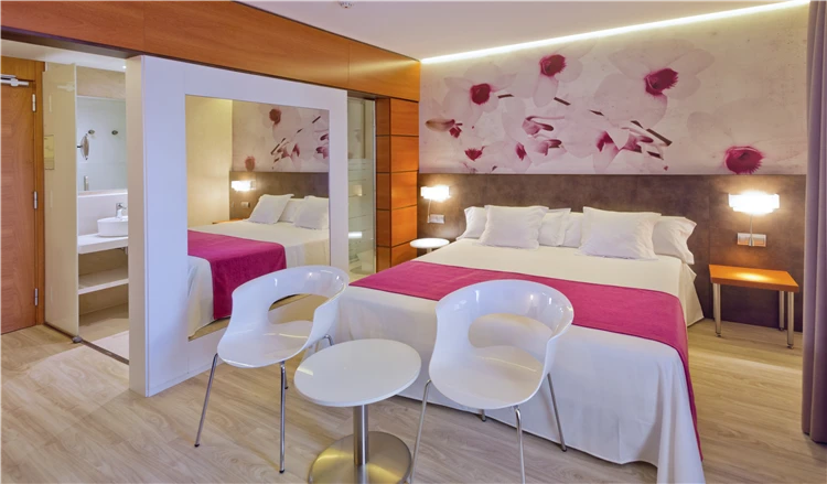Superior pokoj hotelu Sumus Monteplaya – koupelna | Malgrat de Mar / Hotel Sumus Monteplaya