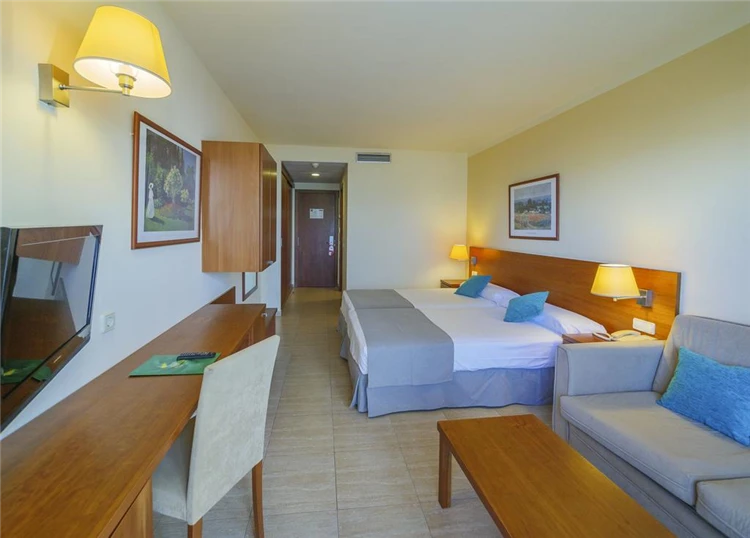 Standardní pokoj s výzdobou v hotelu Dwo Sirius | Santa Susanna / Hotel Dwo Sirius