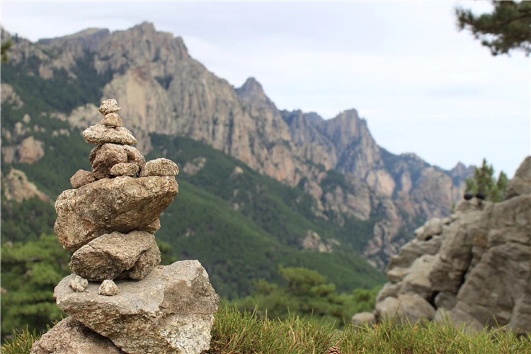 Horské ihlice Col de Bavella na Korsice | Divoká Korsika - perla Středomoří