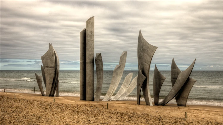 Pláž Omaha Beach v Normandii – místo vylodění spojenců | Po stopách vylodění v Normandii