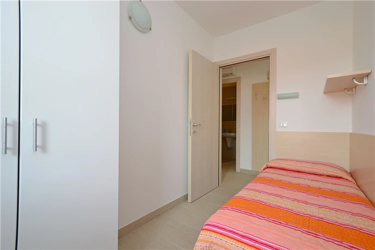 Bazén s lehátky v Residence Fiore, Lignano | Lignano / Residence Fiore