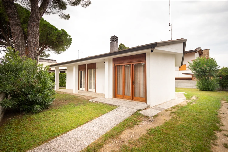 Okolí vily Sayonara v Lignanu – zahrada s tropickou vegetací | Lignano / Villa Sayonara