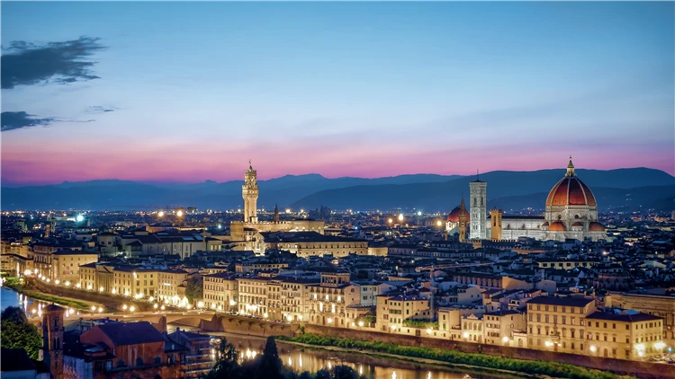 Florencie – pohled na řeku Arno a Ponte Vecchio | Pod toskánským sluncem