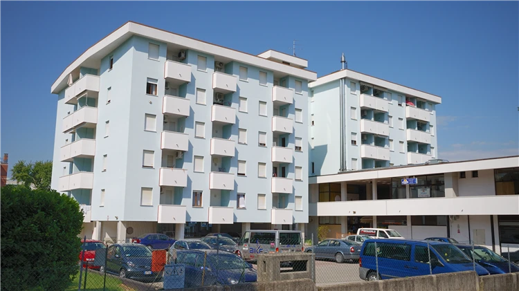 Residence Monaco v Bibione – celkový pohled na budovu | Bibione / Residence Monaco