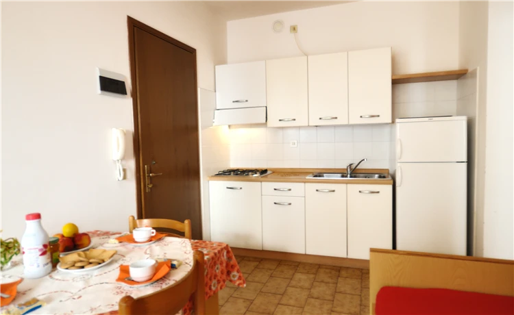 Kuchyně apartmánu typ B v Residence Pleione | Bibione / Residence Pleione