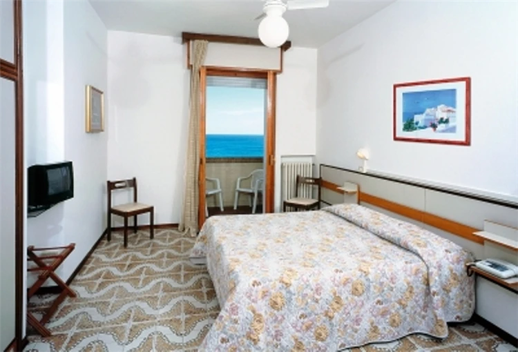 Hlavní budova hotelu Majestic v Pesaru | Pesaro / Hotel Majestic