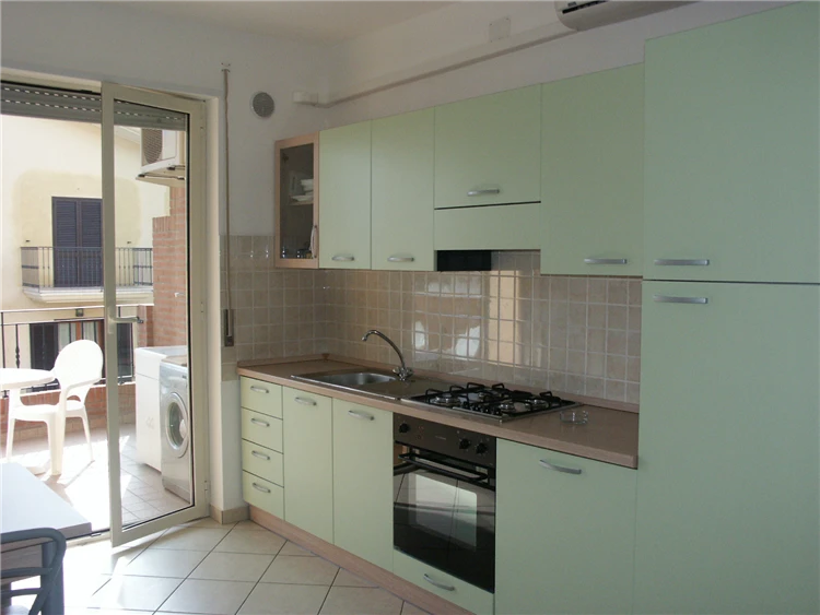 Residence Leopardi – kuchyňský kout nebo jídelní část apartmánu | Alba Adriatica / Residence Leopardi