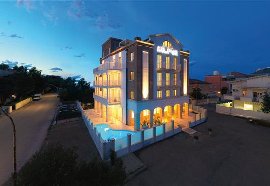 Alba Palace - Alba Adriatica