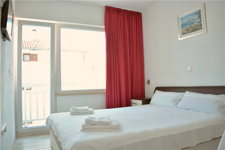 Světlý pokoj apartmánu Apart-pansion Promajna | Promajna / Apartmánový dům Apart-pansion