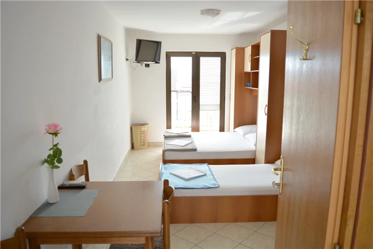 Exteriér nebo bazén u Apartmánového domu Marinko | Promajna / Apartmánový dům Marinko