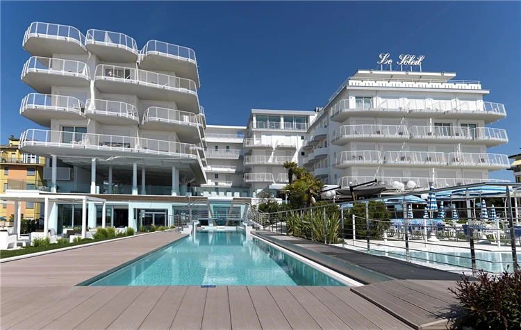 Hotel Le Soleil v Lido di Jesolo – exteriér a vjezd do hotelu | Lido di Jesolo / Hotel Le Soleil