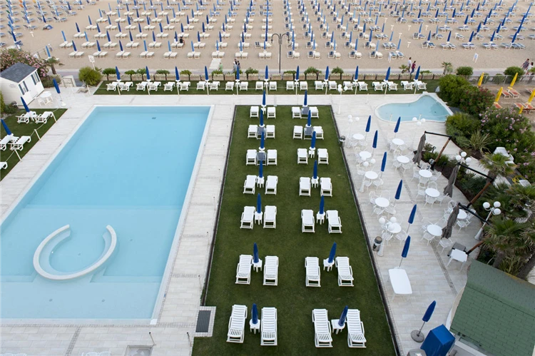 Hotel Le Soleil v Lido di Jesolo – večerní pohled na hotel | Lido di Jesolo / Hotel Le Soleil