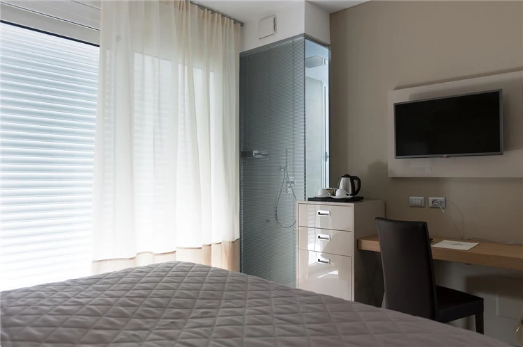 Hotel Le Soleil – jídelna s prostřenými stoly | Lido di Jesolo / Hotel Le Soleil