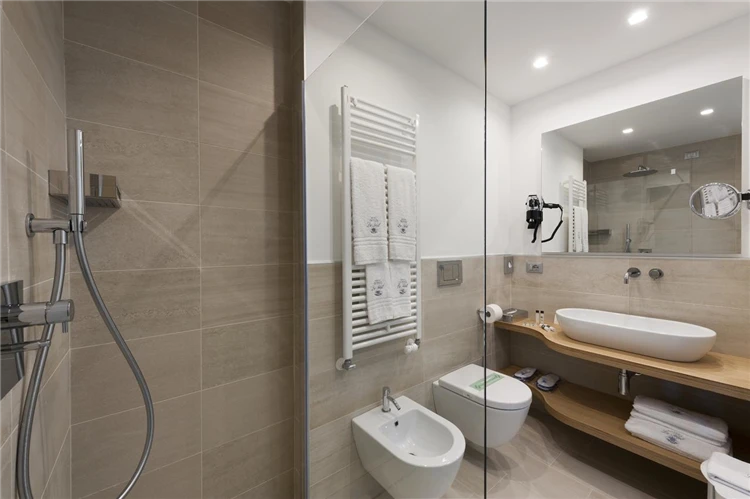 Hotel Le Soleil v Lido di Jesolo – pohled na průčelí hotelu | Lido di Jesolo / Hotel Le Soleil
