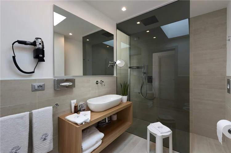 Hotel Le Soleil – venkovní bazén s relaxační zónou | Lido di Jesolo / Hotel Le Soleil