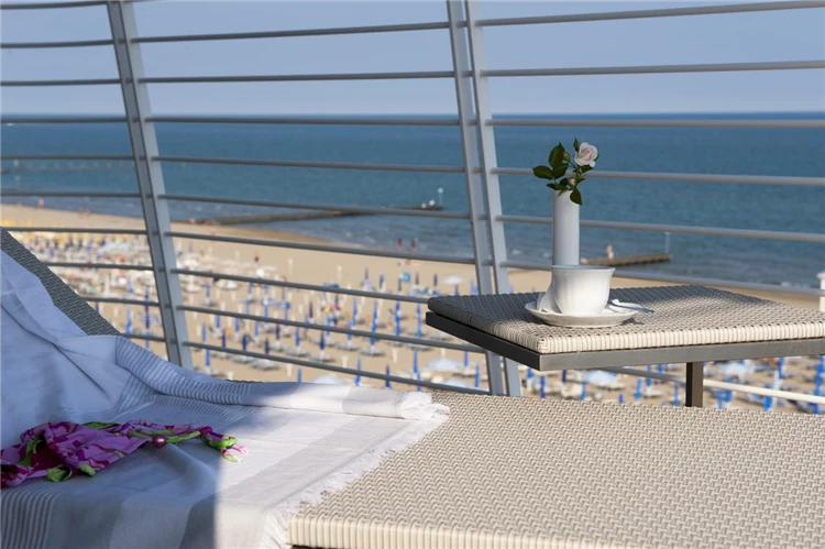Hotel Le Soleil v Lido di Jesolo – hotelový bazén a okolí | Lido di Jesolo / Hotel Le Soleil