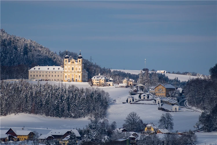 Zasněžená zimní krajina v Rakousku | Tichá noc v Salzburgu