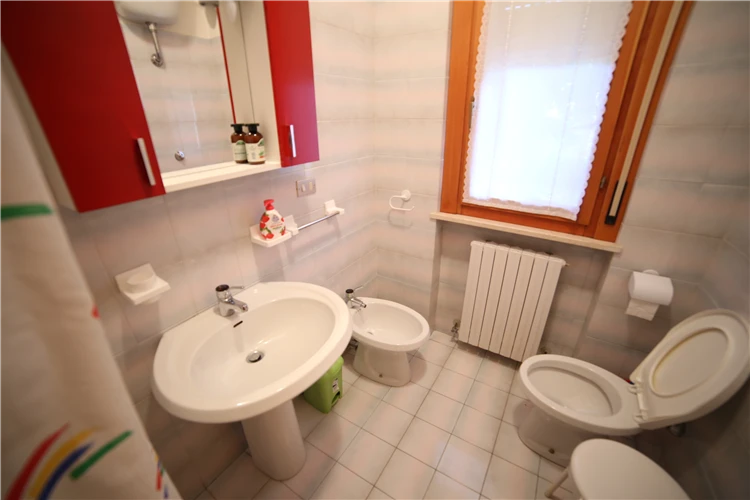 Apartmány Leoncavallo – kuchyňský kout s vybavením | San Benedetto del Tronto / Apartmány Leoncavallo