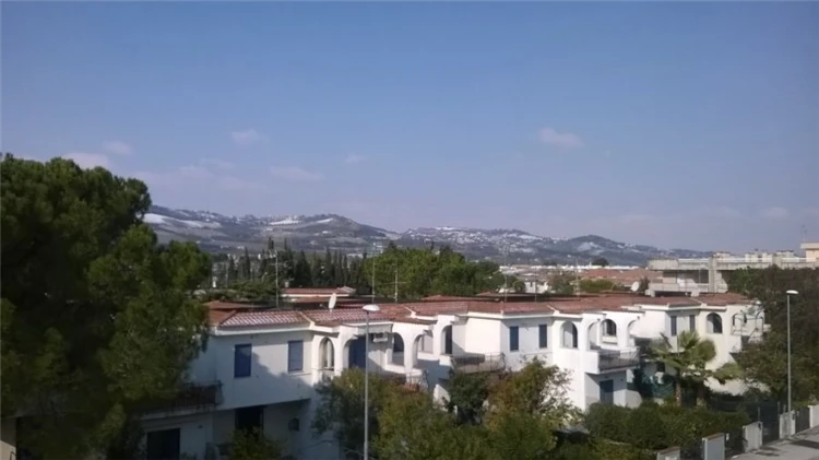 Residence Sul Mare – bazén s lehátky u moře | Villa Rosa / Residence Sul Mare