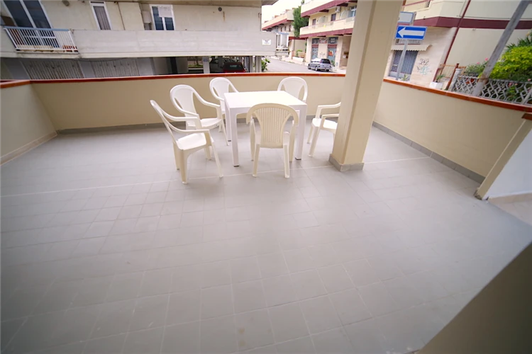 Residence Elite – večerní atmosféra v areálu | Martinsicuro / Residence Elite