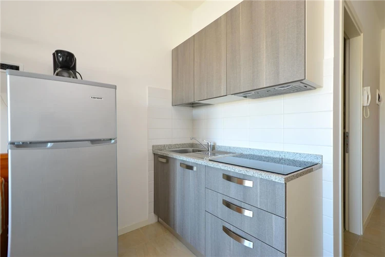 Lehátka a slunečníky u bazénu, Residence Verde | Lignano / Residence Verde