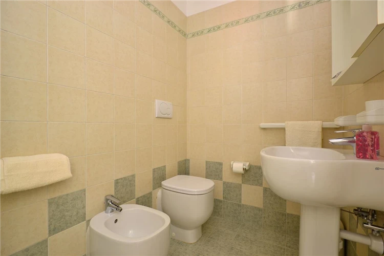 Večerní pohled na osvětlený areál Residence Verde | Lignano / Residence Verde