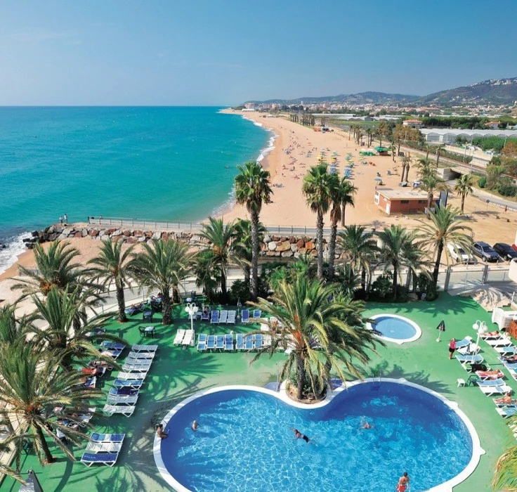 Písečná pláž u hotelu Caprici Beach & SPA | Santa Susanna / Hotel Caprici Beach & SPA