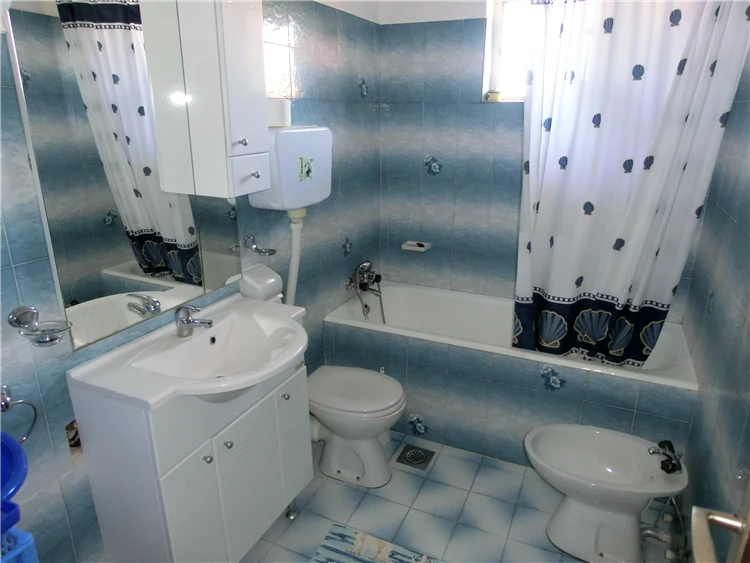 Společné prostory apartmánového domu Huljev v Prim?štenu | Primošten / Apartmánový dům Huljev