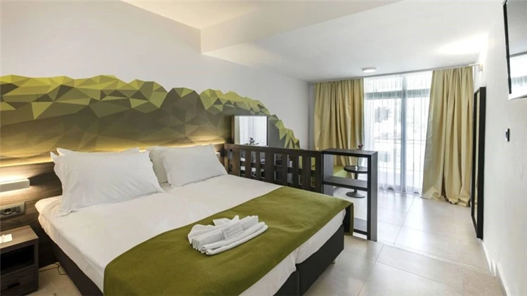 Superior pokoj s polopenzí v hotelu Alga | Tučepi / Bluesun Hotel Alga