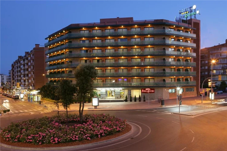 Pohled na exteriér hotelu Fenals Garden v Lloret de Mar | Lloret de Mar / Hotel Fenals Garden