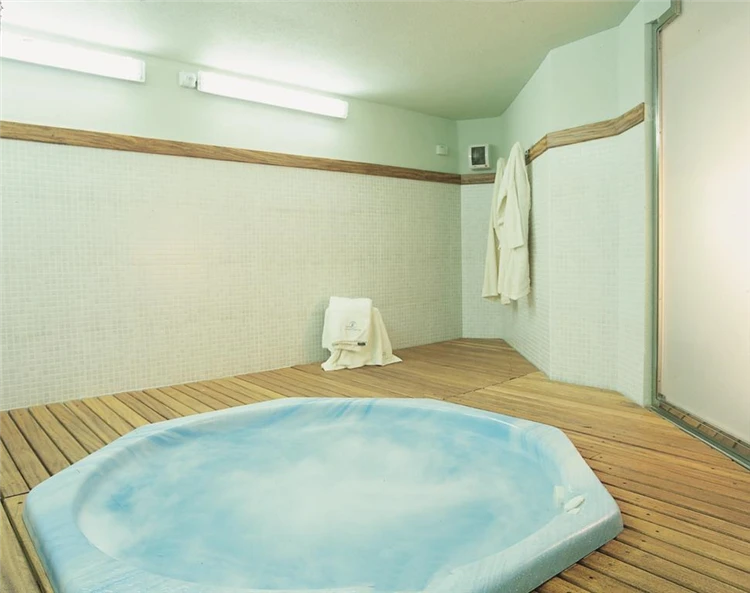 Jacuzzi hotelu Fenals Garden pro relaxaci hostů | Lloret de Mar / Hotel Fenals Garden